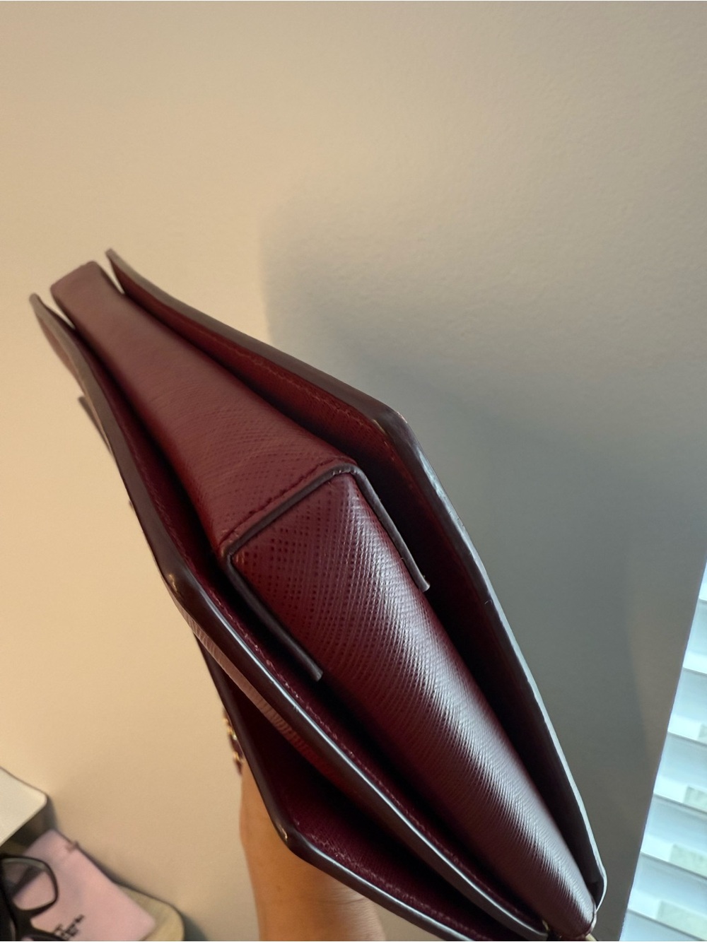 Salvatore Ferragamo Burgundy Leather Vara Bow Crossbody with Gold Chain - Picture 13 of 15